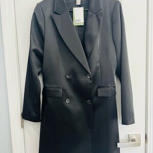 Elegant Black Double-Breasted Women's Coat